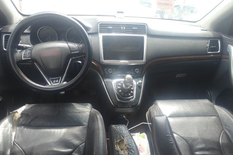 Used Haval H6 2014 Sport Version 1.5T Manual Two-Wheel Drive Elite Edition Center Console