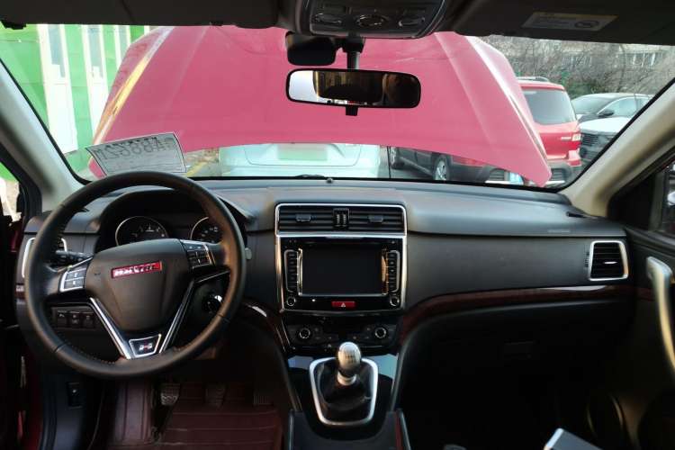 Used Haval H6 2014 Sport Version 1.5T Manual Two-Wheel Drive Elite Edition Interior 2