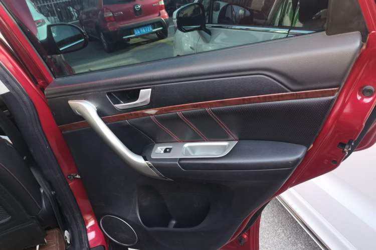 Used Haval H6 2014 Sport Version 1.5T Manual Two-Wheel Drive Elite Edition Interior 6
