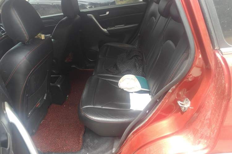 Used Haval H6 2014 Sport Version 1.5T Manual Two-Wheel Drive Elite Edition Left Rear Seat