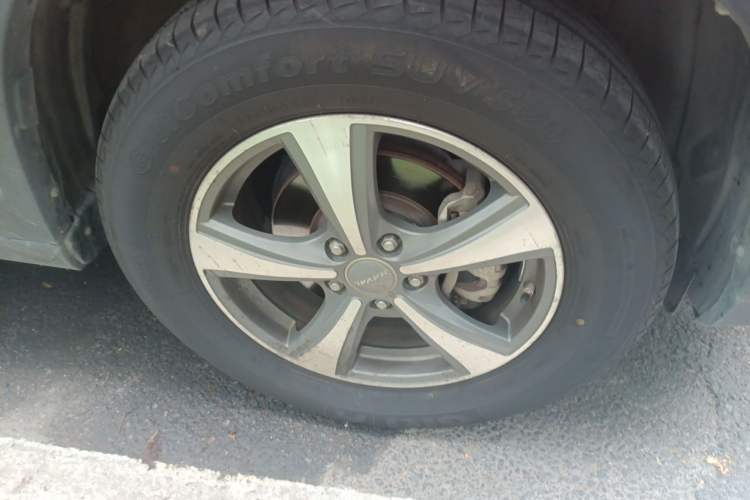 Used Haval H6 2014 Sport Version 1.5T Manual Two-Wheel Drive Elite Edition Right Front Wheel Hub