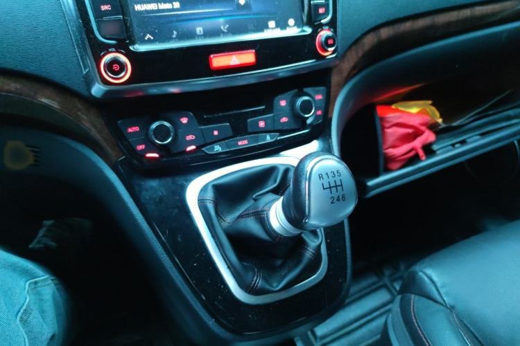 Used Haval H6 2014 Sport Version 1.5T Manual Two-Wheel Drive Elite Edition Audio And AC Panel