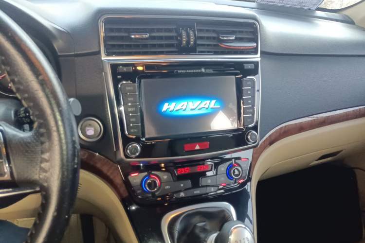Used Haval H6 2014 Sport Version 1.5T Manual Two-Wheel Drive Elite Edition Audio And AC Panel