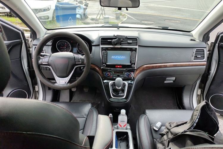 Used Haval H6 2014 Sport Version 1.5T Manual Two-Wheel Drive Elite Edition Center Console