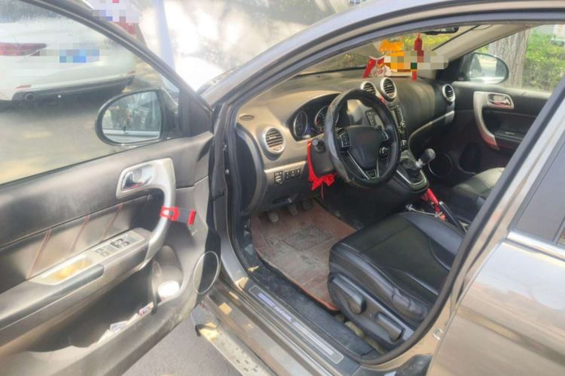 Used Haval H6 2014 Upgraded Model 1.5T Manual Two-Wheel Drive Elite Version Driver Seat