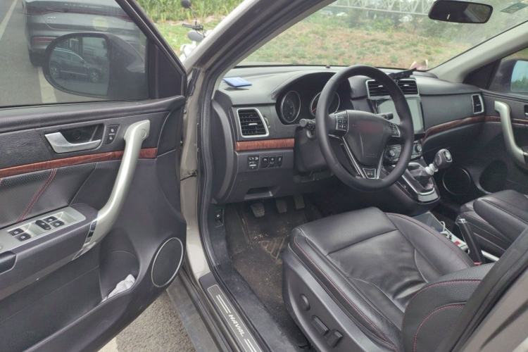 Used Haval H6 2014 Sport Edition 2.0T Diesel Manual Two-Wheel Drive Prestige Model Driver Seat