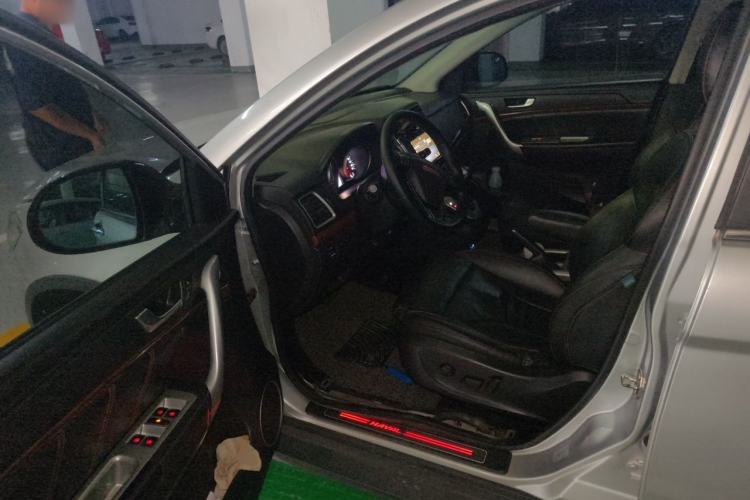 Used Haval H6 2014 Sports Edition 2.4L Automatic Prestige Model Driver Seat