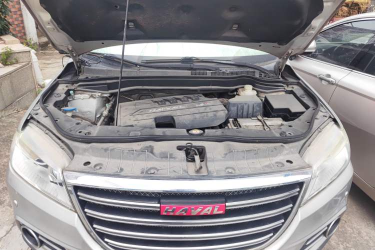 Used Haval H6 2014 Sport Version 1.5T Manual Two-Wheel Drive Elite Edition Engine Bay