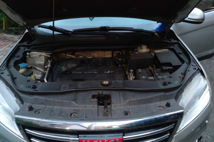 Used Haval H6 2014 Sport Version 1.5T Manual Two-Wheel Drive Elite Edition Engine Bay