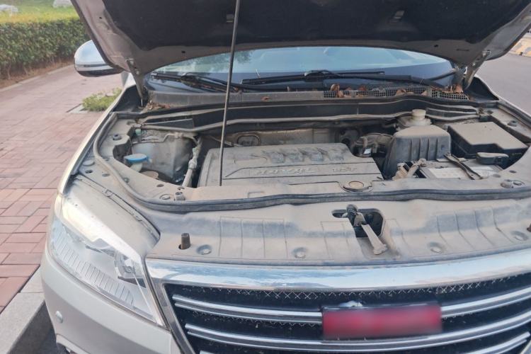 Used Haval H6 2014 Sport Version 1.5T Manual Two-Wheel Drive Elite Edition Engine Bay Right
