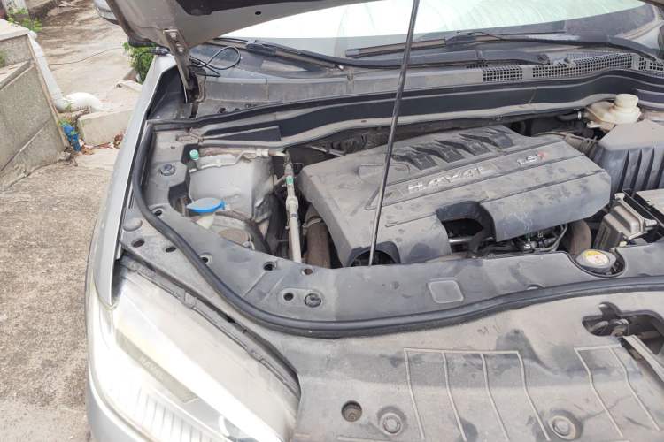 Used Haval H6 2014 Sport Version 1.5T Manual Two-Wheel Drive Elite Edition Engine Bay Right