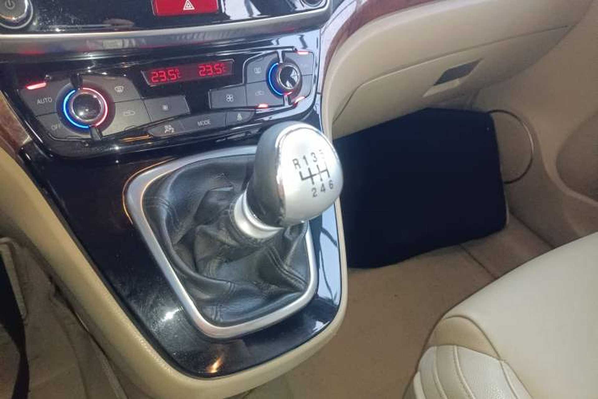 Used Haval H6 2014 Sport Version 1.5T Manual Two-Wheel Drive Elite Edition Gear Lever