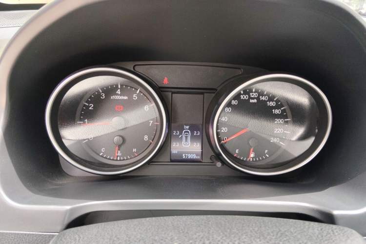 Used Haval H6 2014 Upgraded Model 1.5T Manual Two-Wheel Drive Elite Version Instrument Cluster