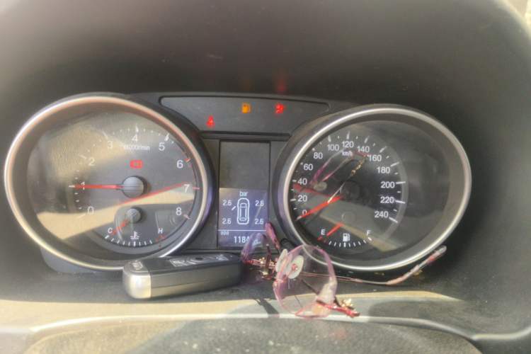 Used Haval H6 2014 Upgraded Model 1.5T Manual Two-Wheel Drive Elite Version Instrument Cluster
