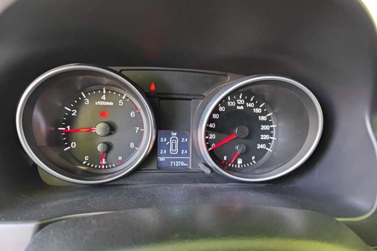 Used Haval H6 2014 Upgraded Model 1.5T Manual Two-Wheel Drive Elite Version Instrument Cluster