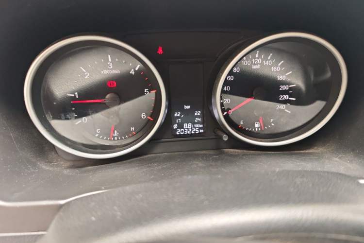 Used Haval H6 2014 Upgraded Model 2.0T Diesel Manual Two-Wheel Drive Urban Version Instrument Cluster