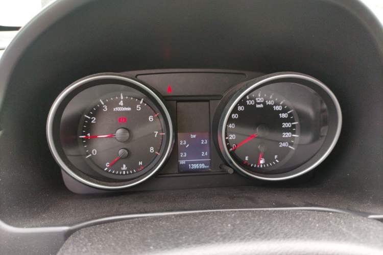 Used Haval H6 2014 Sport Version 1.5T Manual Two-Wheel Drive Elite Edition Instrument Cluster