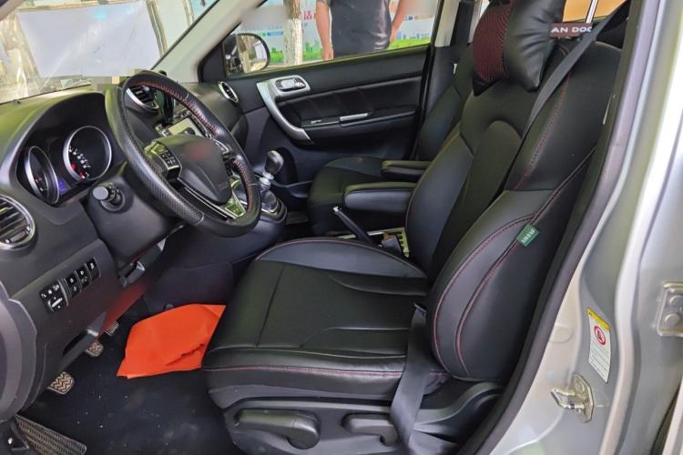 Used Haval H6 2014 Upgraded Model 1.5T Manual Two-Wheel Drive Elite Version Left Front Seat