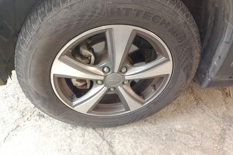 Used Haval H6 2014 Sport Version 1.5T Manual Two-Wheel Drive Elite Edition Left Front Wheel Hub