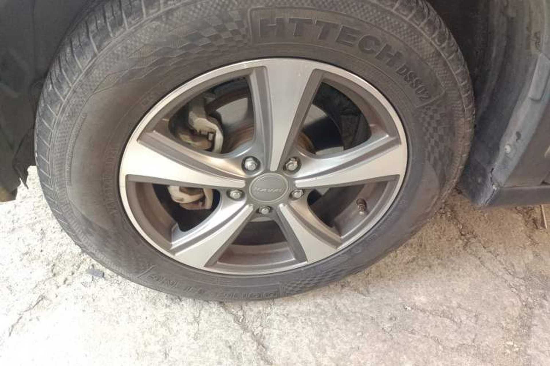 Used Haval H6 2014 Sport Version 1.5T Manual Two-Wheel Drive Elite Edition Left Front Wheel Hub