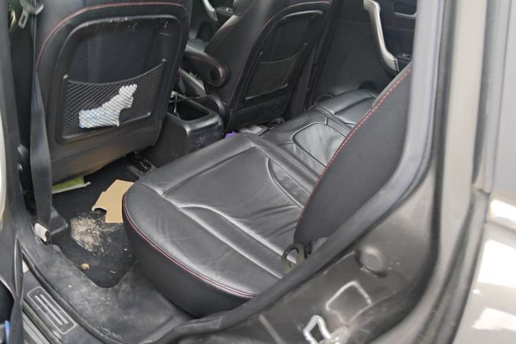 Used Haval H6 2014 Sport Version 1.5T Manual Two-Wheel Drive Elite Edition Left Rear Seat