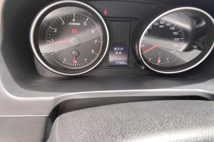 Used Haval H6 2014 Upgraded Model 1.5T Manual Two-Wheel Drive Elite Version Odometer Close Up