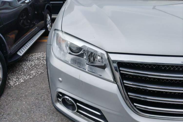Used Haval H6 2014 Sport Version 1.5T Manual Two-Wheel Drive Elite Edition Right Front Headlight