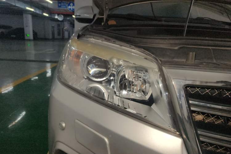 Used Haval H6 2014 Sports Edition 2.4L Automatic Prestige Model Right Front Headlight