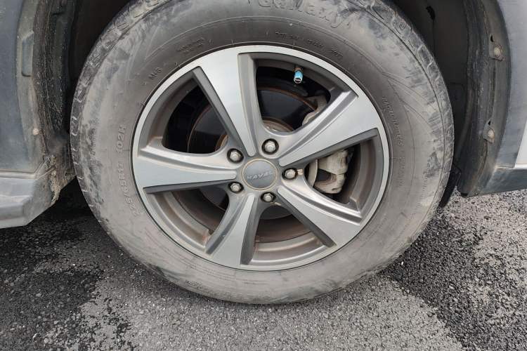 Used Haval H6 2014 Sport Version 1.5T Manual Two-Wheel Drive Elite Edition Right Front Wheel Hub