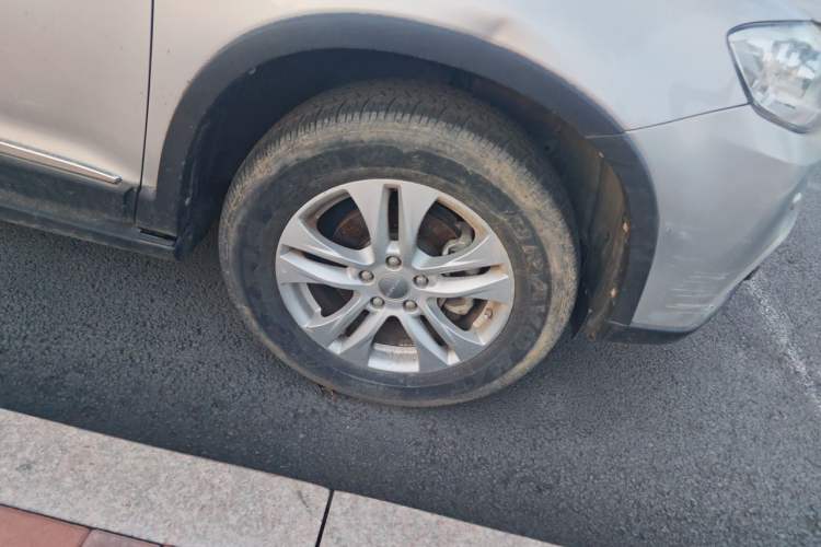 Used Haval H6 2014 Sport Version 1.5T Manual Two-Wheel Drive Elite Edition Right Front Wheel Hub