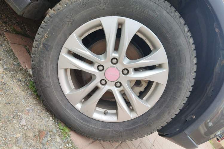 Used Haval H6 2014 Sport Version 1.5T Manual Two-Wheel Drive Elite Edition Right Front Wheel Hub