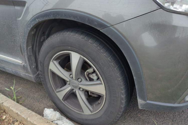 Used Haval H6 2014 Sport Edition 2.0T Diesel Manual Two-Wheel Drive Prestige Model Right Front Wheel Hub