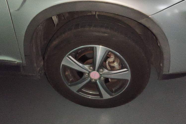 Used Haval H6 2014 Sport Edition 2.0T Diesel Manual Two-Wheel Drive Prestige Model Right Front Wheel Hub