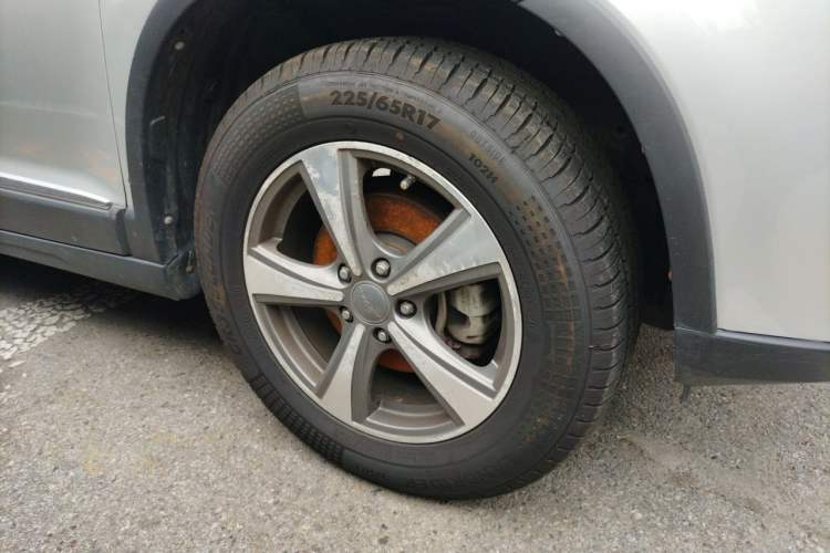 Used Haval H6 2014 Sport Version 1.5T Manual Two-Wheel Drive Elite Edition Right Front Wheel Hub