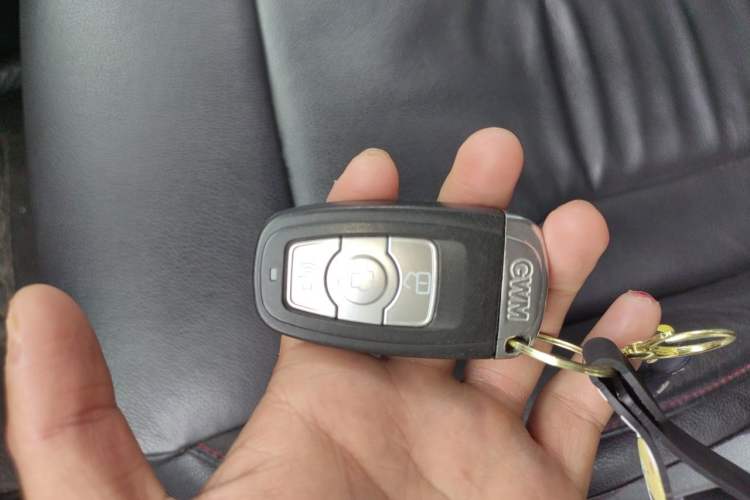 Used Haval H6 2014 Sport Edition 2.0T Diesel Manual Two-Wheel Drive Prestige Model Vehicle Key