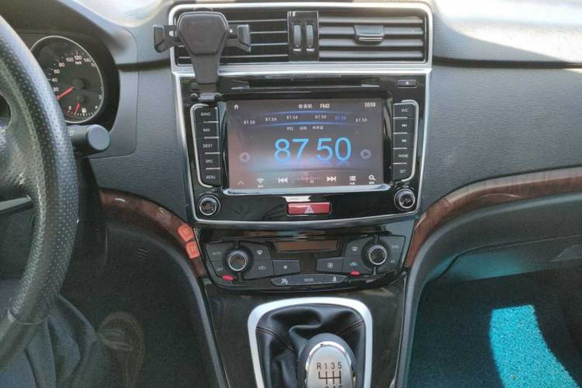 Used Haval H6 2014 Sport Version 1.5T Manual Two-Wheel Drive Elite Edition Audio And AC Panel