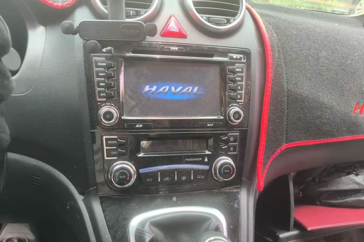 Used Haval H6 2014 Upgraded Model 1.5T Manual Two-Wheel Drive Elite Version Audio And AC Panel