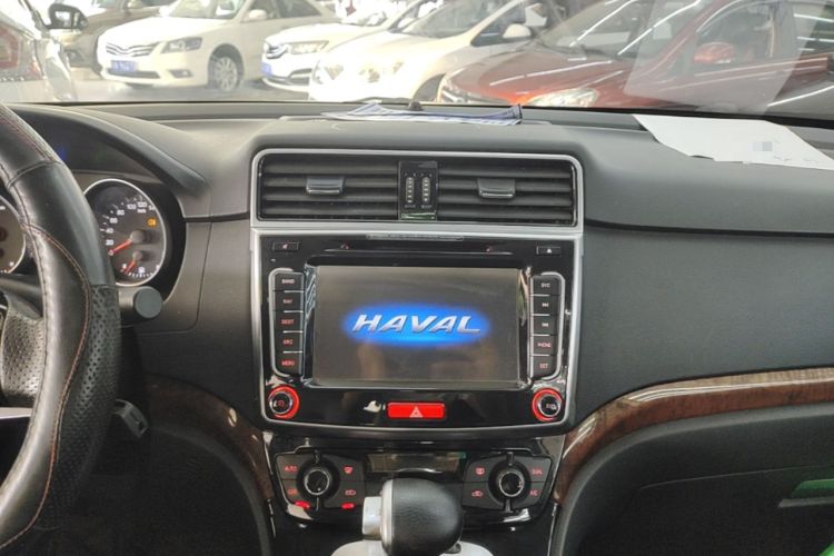 Used Haval H6 2014 Sports Edition 2.4L Automatic Prestige Model Audio And AC Panel