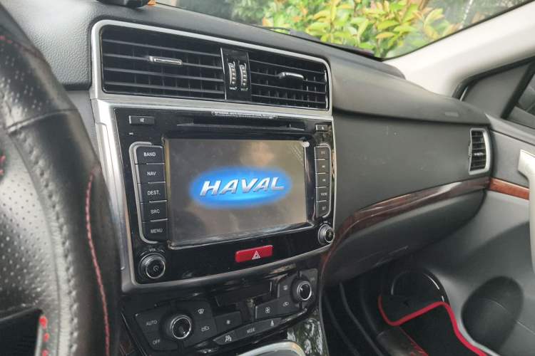 Used Haval H6 2014 Sport Version 1.5T Manual Two-Wheel Drive Elite Edition Audio And AC Panel