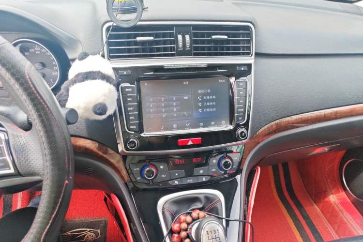 Used Haval H6 2014 Sport Version 1.5T Manual Two-Wheel Drive Elite Edition Audio And AC Panel