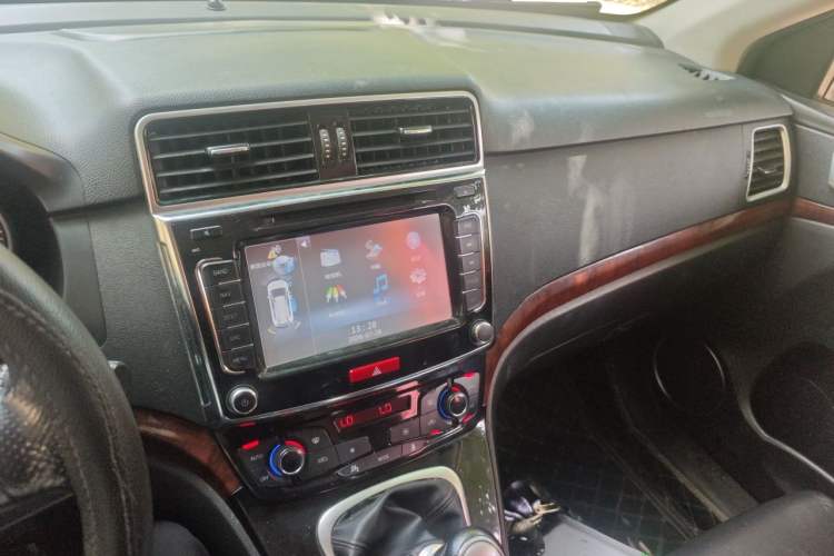 Used Haval H6 2014 Sport Version 1.5T Manual Two-Wheel Drive Elite Edition Audio And AC Panel