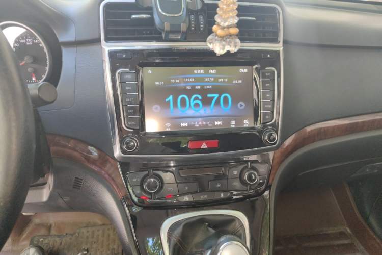 Used Haval H6 2014 Sport Version 1.5T Manual Two-Wheel Drive Elite Edition Audio And AC Panel