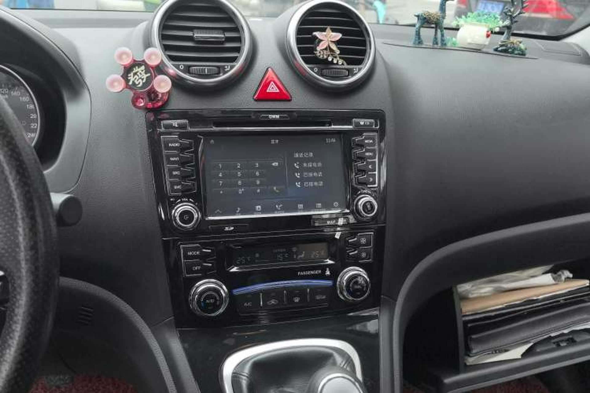 Used Haval H6 2014 Upgraded Model 1.5T Manual Two-Wheel Drive Elite Version Audio And AC Panel
