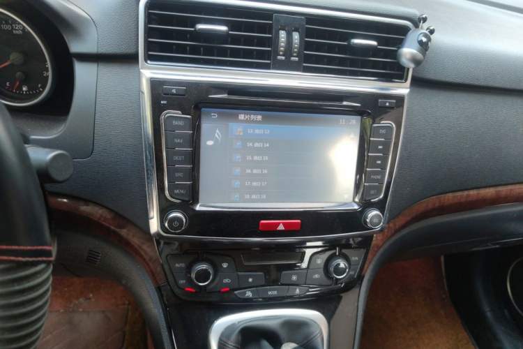 Used Haval H6 2014 Sport Version 1.5T Manual Two-Wheel Drive Elite Edition Audio And AC Panel
