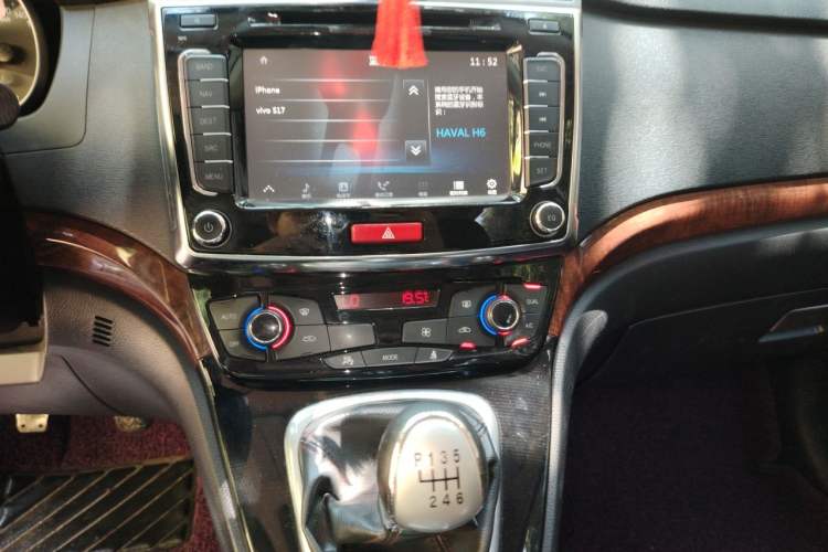 Used Haval H6 2014 Sport Version 1.5T Manual Two-Wheel Drive Elite Edition Audio And AC Panel