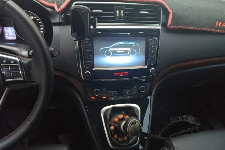 Used Haval H6 2014 Sport Version 1.5T Manual Two-Wheel Drive Elite Edition Audio And AC Panel