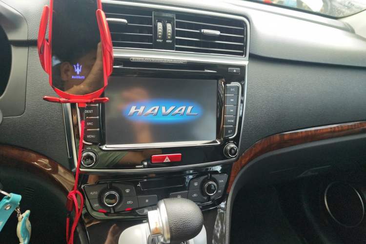 Used Haval H6 2014 Sports Edition 2.4L Automatic Prestige Model Audio And AC Panel