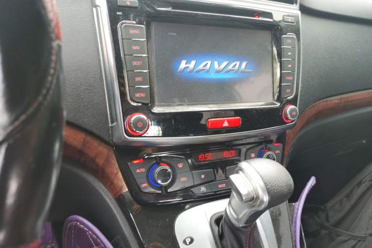 Used Haval H6 2014 Sport Edition 2.4L Automatic Elite Model Audio And AC Panel