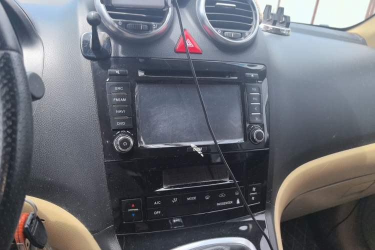 Used Haval H6 2014 Upgraded Model 1.5T Manual Two-Wheel Drive Elite Version Audio And AC Panel