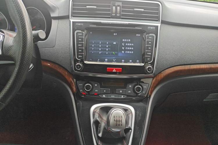 Used Haval H6 2014 Sport Version 1.5T Manual Two-Wheel Drive Elite Edition Audio And AC Panel